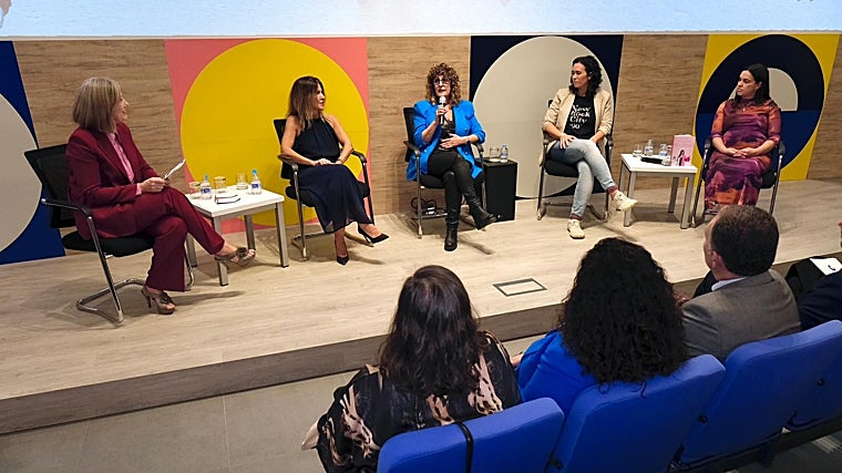 Al concluir el acto de entrega de premios se ha celebrado una mesa redonda