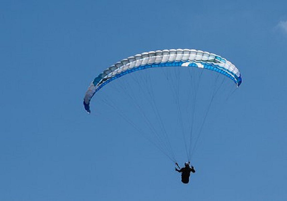 Imagen de archivo de un parapente