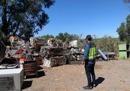 Investigan a un hombre en Cartaya por almacenar 12 toneladas de residuos tóxicos