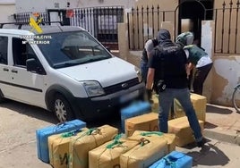 Detienen a ocho personas de una organización criminal dedicada al tráfico de hachís por vía marítima en la costa de Huelva