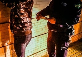 Detenido en Aljaraque por robar una bicicleta, portar identificación falsa y tener una orden de búsqueda y captura en vigor