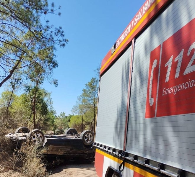 Los bomberos del Consorcio Provincial se acercaron a la zona del accidente