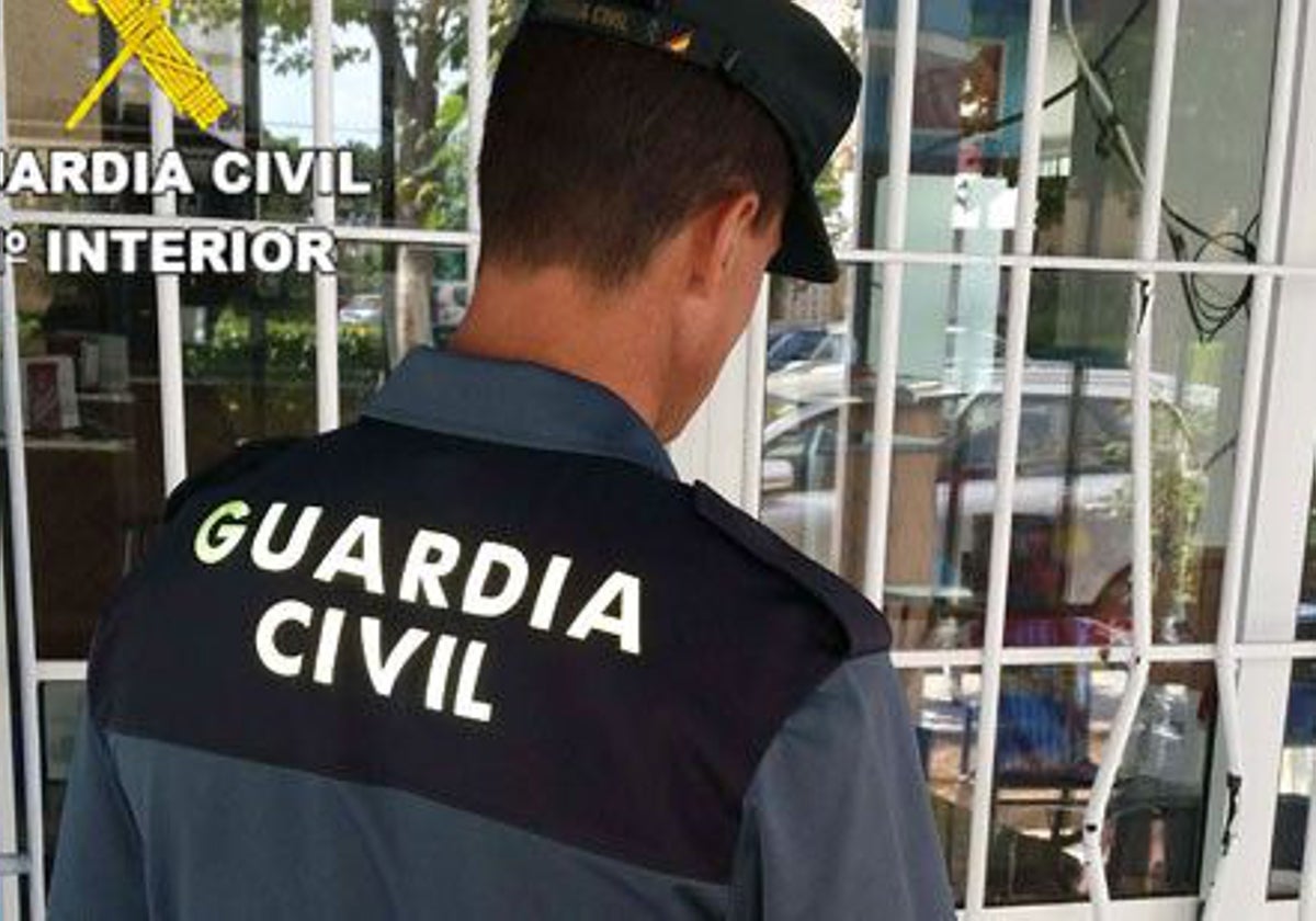 La Guardia Civil ha identificado y busca al autor de varias lesiones con arma blanca en Lepe