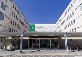 Herido por intoxicación de humo en una vivienda de la Avenida Andalucía de Huelva capital