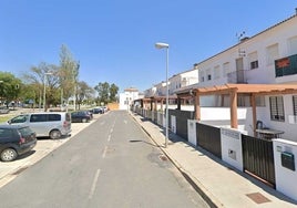 Herido un hombre tras saltar desde el tejado de una vivienda incendiada en San Juan del Puerto
