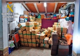 Encuentran más de cien fardos de hachís en un trastero de Ayamonte
