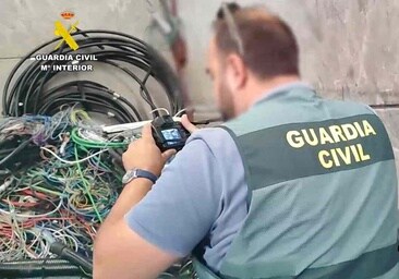 Cae una banda que robó 10 kilómetros de cable dejando sin comunicaciones a Matalascañas, Mazagón y Palos