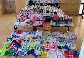 Incautan más de 350 prendas y zapatillas deportivas en el mercadillo municipal de Huelva capital