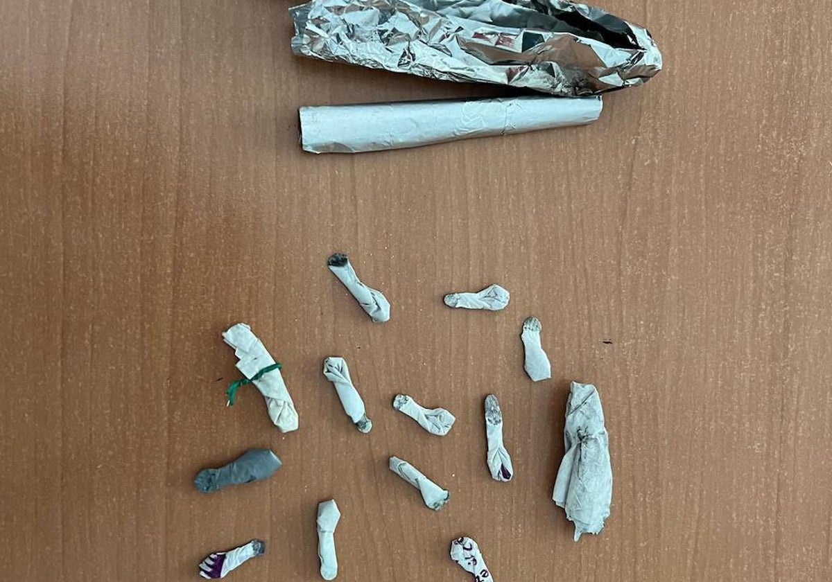 Papelinas intervenidas al conductor investigado
