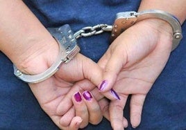 Cuatro meses de prisión para una vecina de Isla Cristina por amenazar a varios vecinos con una botella de cristal rota