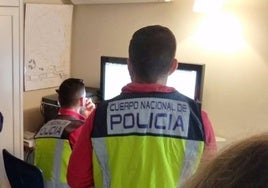 Cuatro detenidos por una red de contratos falsos a extranjeros para que lograsen la tarjeta de residencia legal en Huelva, Sevilla y Cádiz