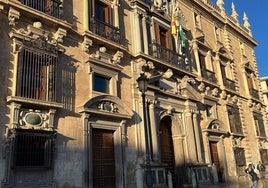 Rebajan la pena a un hombre en Huelva por abusar sexualmente de la hija de su mujer gracias a la ley del sólo sí es sí