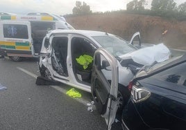 Dos heridos en un accidente entre un camión y varios turismos en la A-66 en Santa Olalla del Cala
