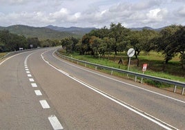 Muere en Zufre una persona y otra resulta herida en un accidente entre un camión y un todoterreno