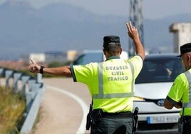 Detenida en Huelva una conductora que dio positivo en alcohol y drogas cuando circulaba en sentido contrario por la A-49