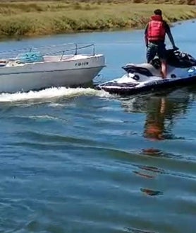Imagen secundaria 2 - Narcotráfico en Huelva: Intervienen en Palos más de 800 kilos de hachís de una embarcación que navegaba por la ría