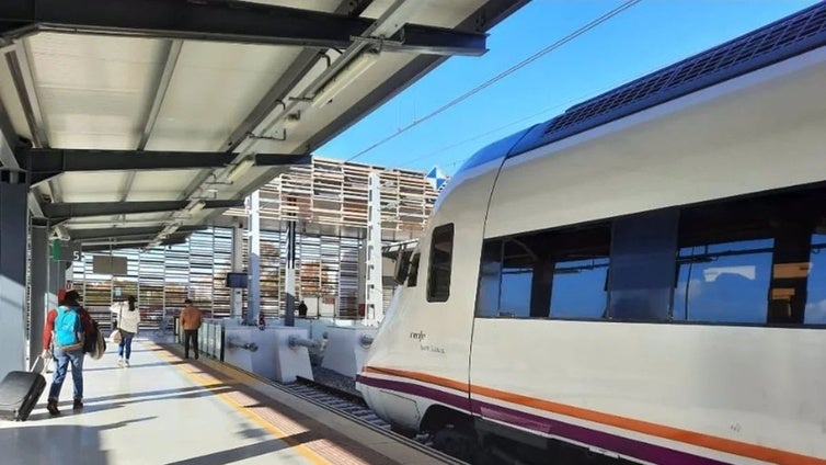 Se reactiva el servicio de trenes entre Huelva y Sevilla tras una avería de más de ocho horas