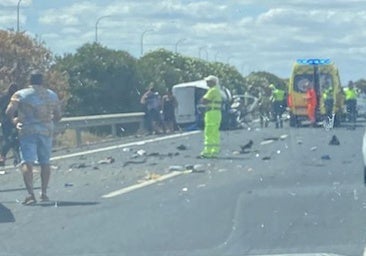 Momentos después del accidente mortal ocurrido este domingo en la A-49