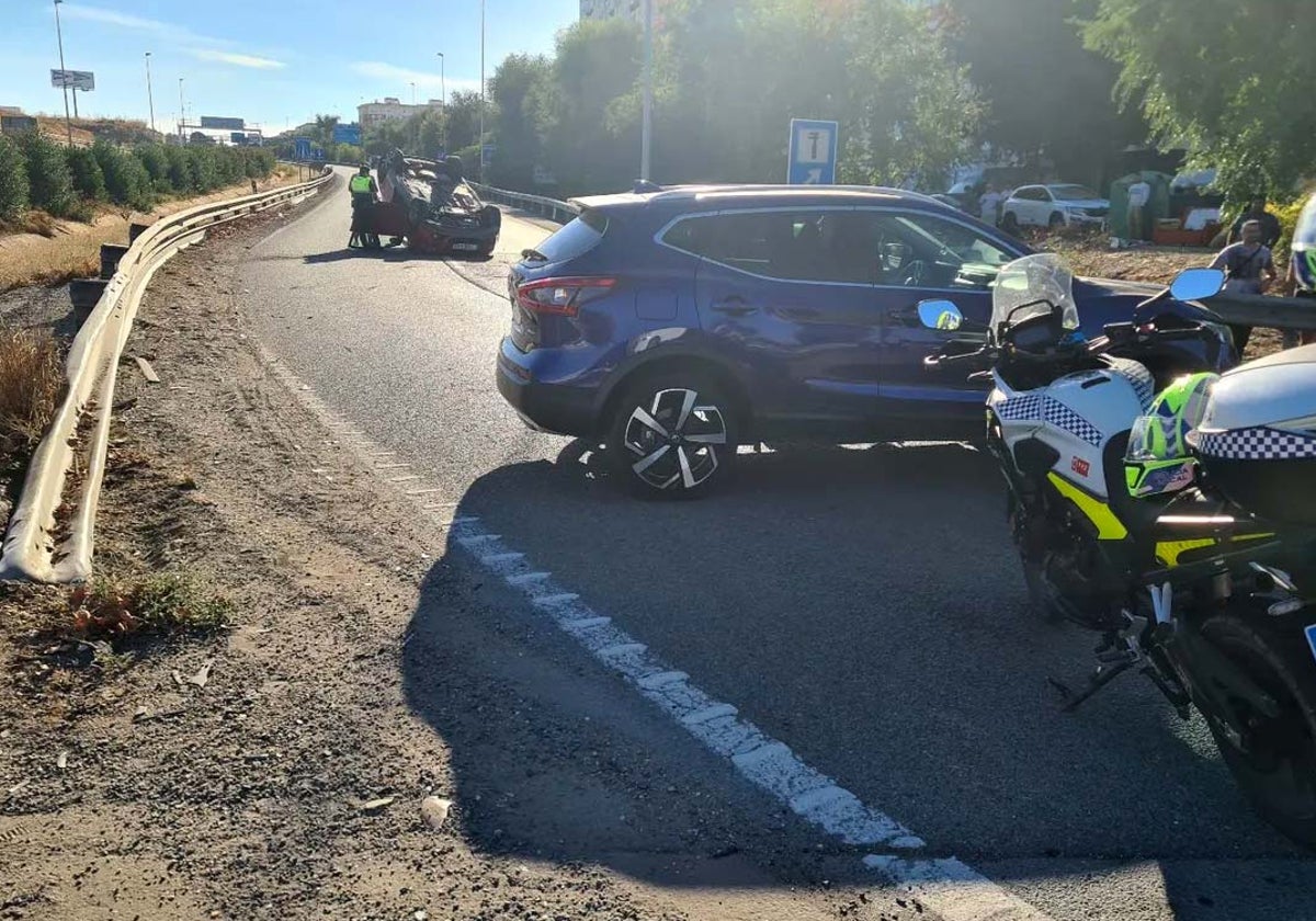El coche volcado en el tramo de la H-30