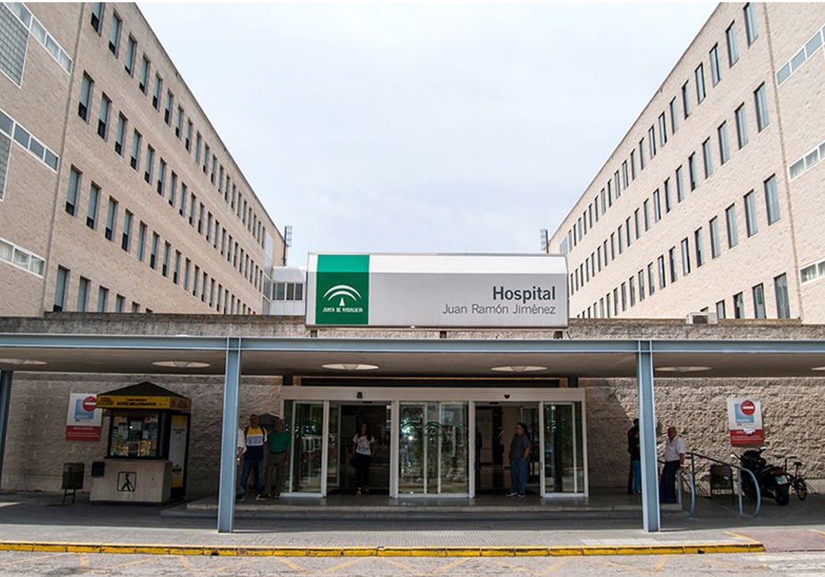Los heridos han tenido que ser trasladados al Hospital Juan Ramón Jiménez