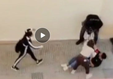 350 euros, la pírrica sanción para el okupa acusado de agredir y amenazar a dos periodistas en Lepe