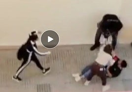 350 euros, la pírrica sanción para el okupa acusado de agredir y amenazar a dos periodistas en Lepe