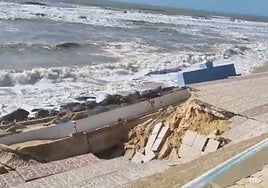 La borrasca Claudia da otro golpe fatal al dañado paseo marítimo de Matalascañas: «Queremos soluciones eficaces»