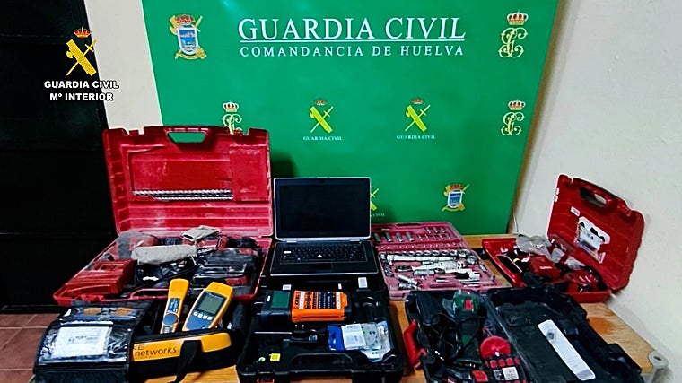 Los efectos intervenidos al detenido en su casa