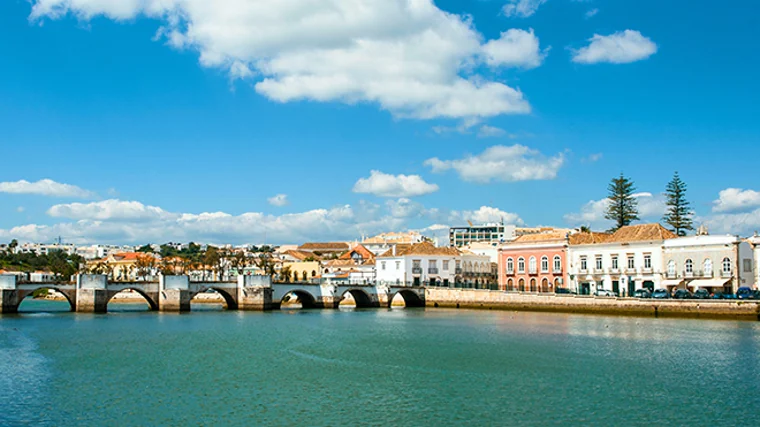 Escapadas a Portugal desde Huelva que puedes realizar en un día: playas de ensueño, ciudades y pueblos con encanto