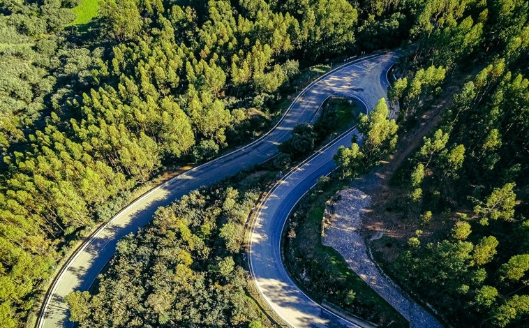 Imagen principal - Entre Aracena y el pantano- Linares de la Sierra y Castillo de Cortegana