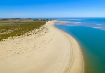 La playa de Huelva a la que casi nadie va y se encuentra rodeada por un maravilloso entorno natural