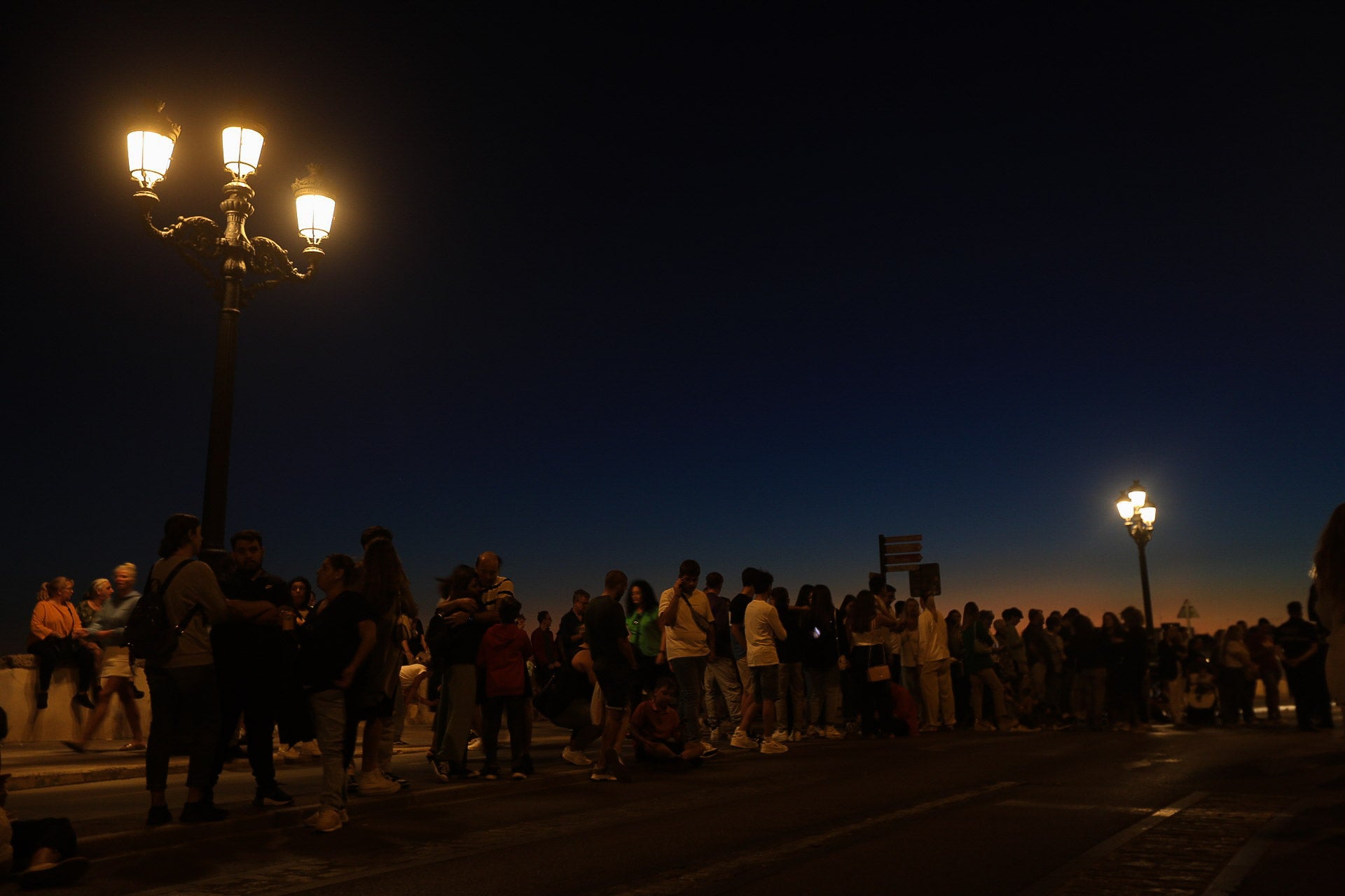 Fotos: las imágenes de los traslados de la Magna de Cádiz