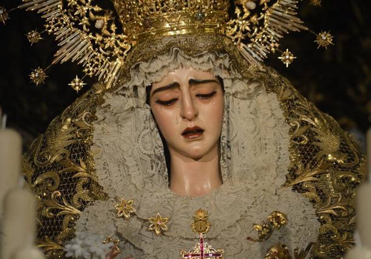 Virgen de la Encarnación, en Sevilla.