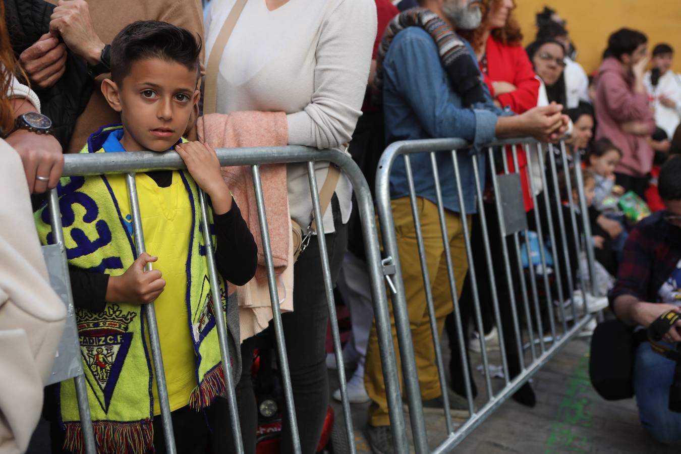 Fotos: el estreno procesional del Nazareno de la Obediencia de Cádiz