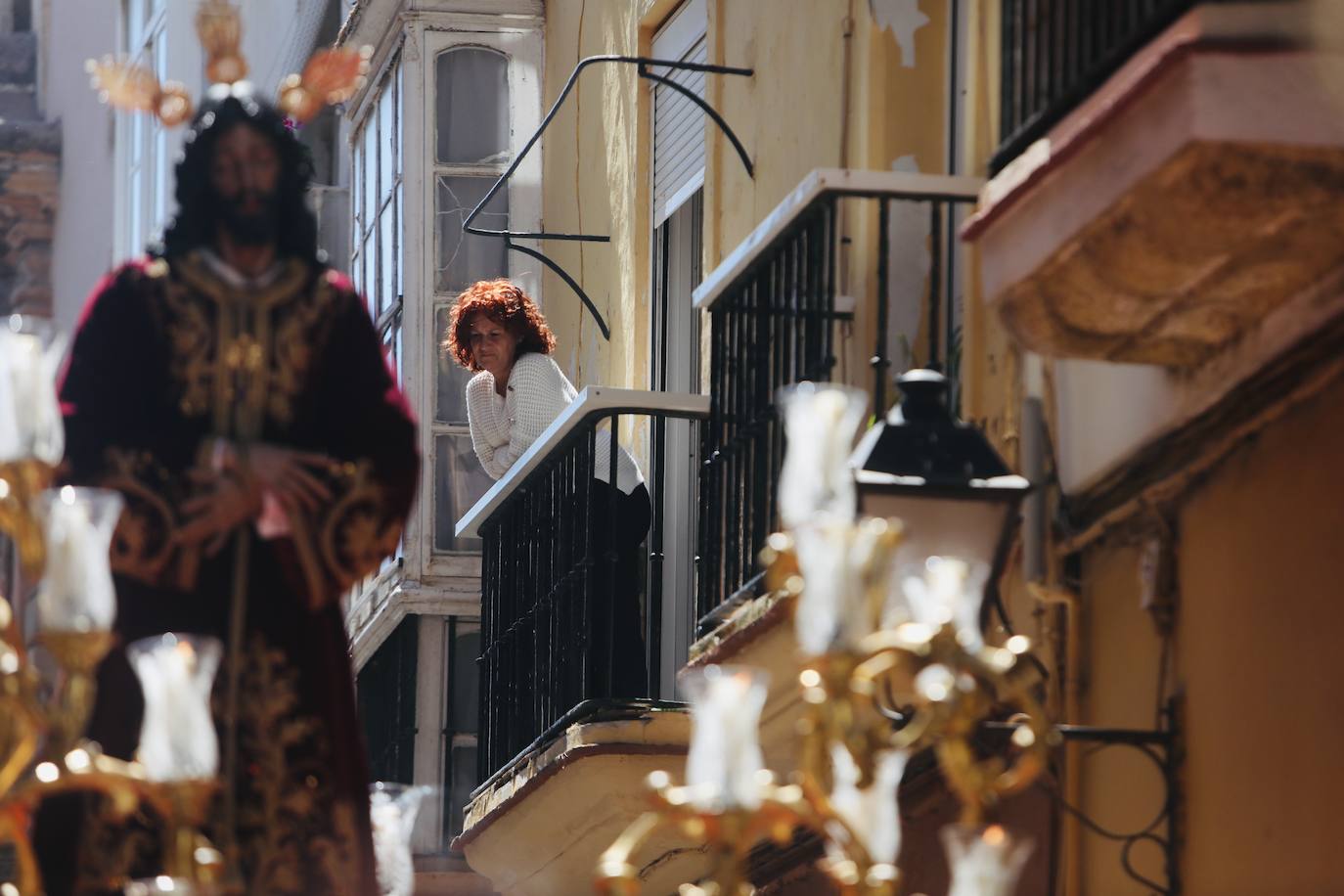 Fotos: Las Penas y su andar por las calles de Cádiz en este Domingo de Ramos