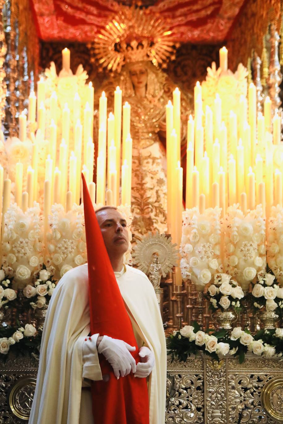 Fotos: Las Penas y su andar por las calles de Cádiz en este Domingo de Ramos