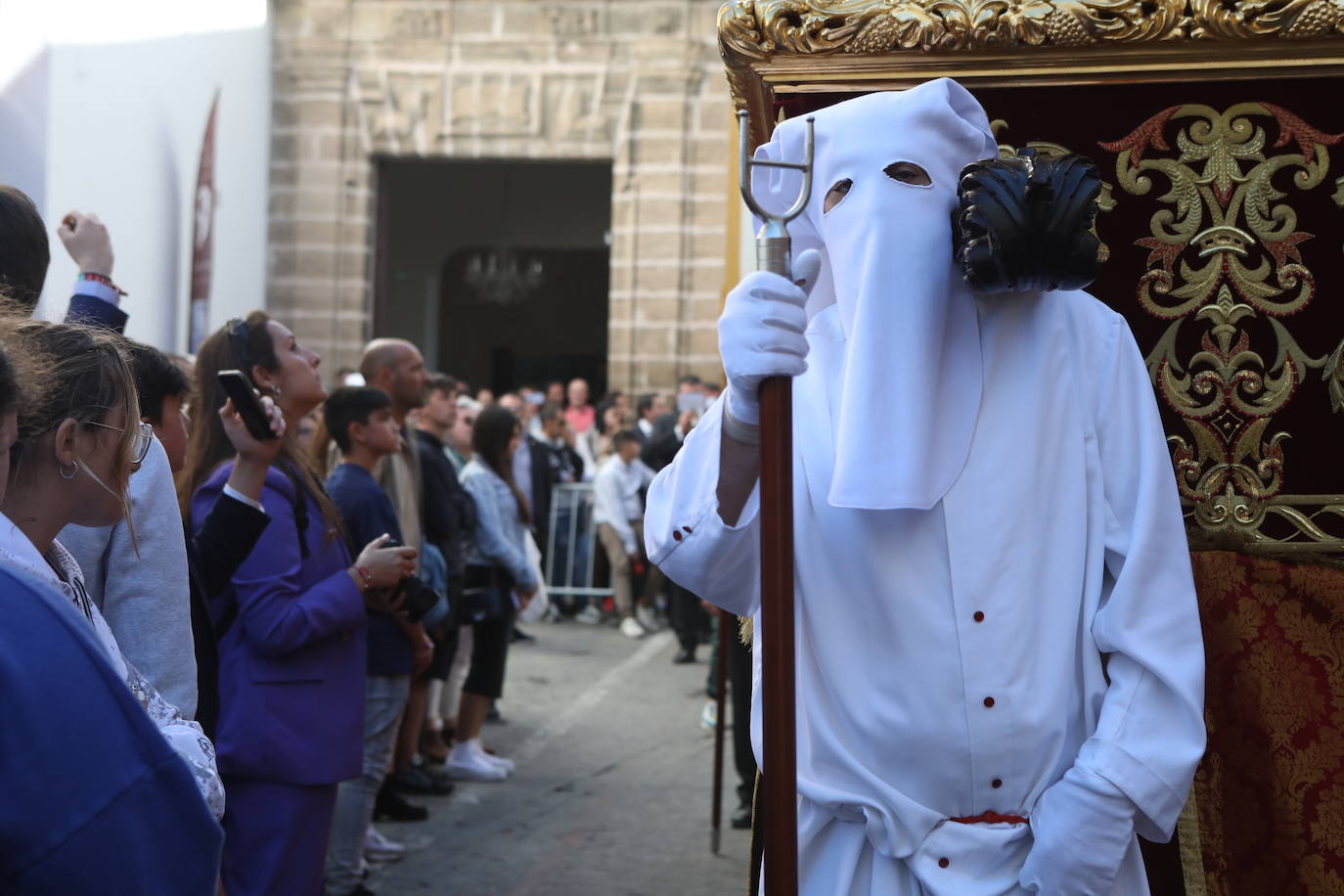 Fotos: La Sagrada Cena en su desfile del Domingo de Ramos en Cádiz