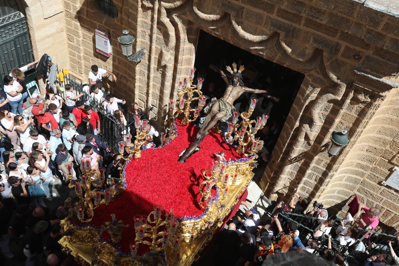 FOTOS: La Palma, en el Lunes Santo de Cádiz