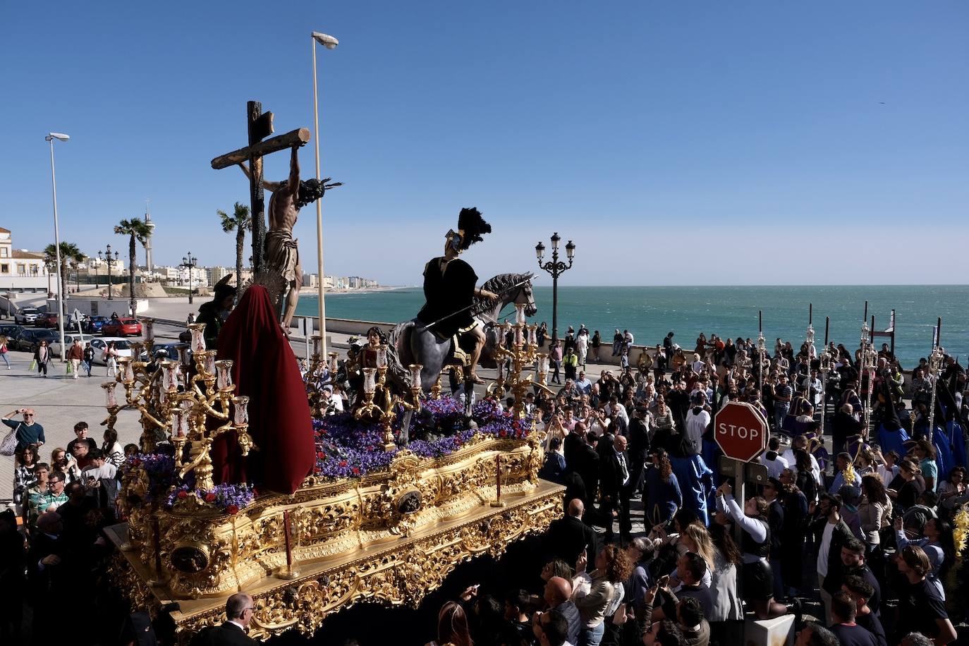 Fotos: Las Aguas, el Miércoles Santo en Cádiz