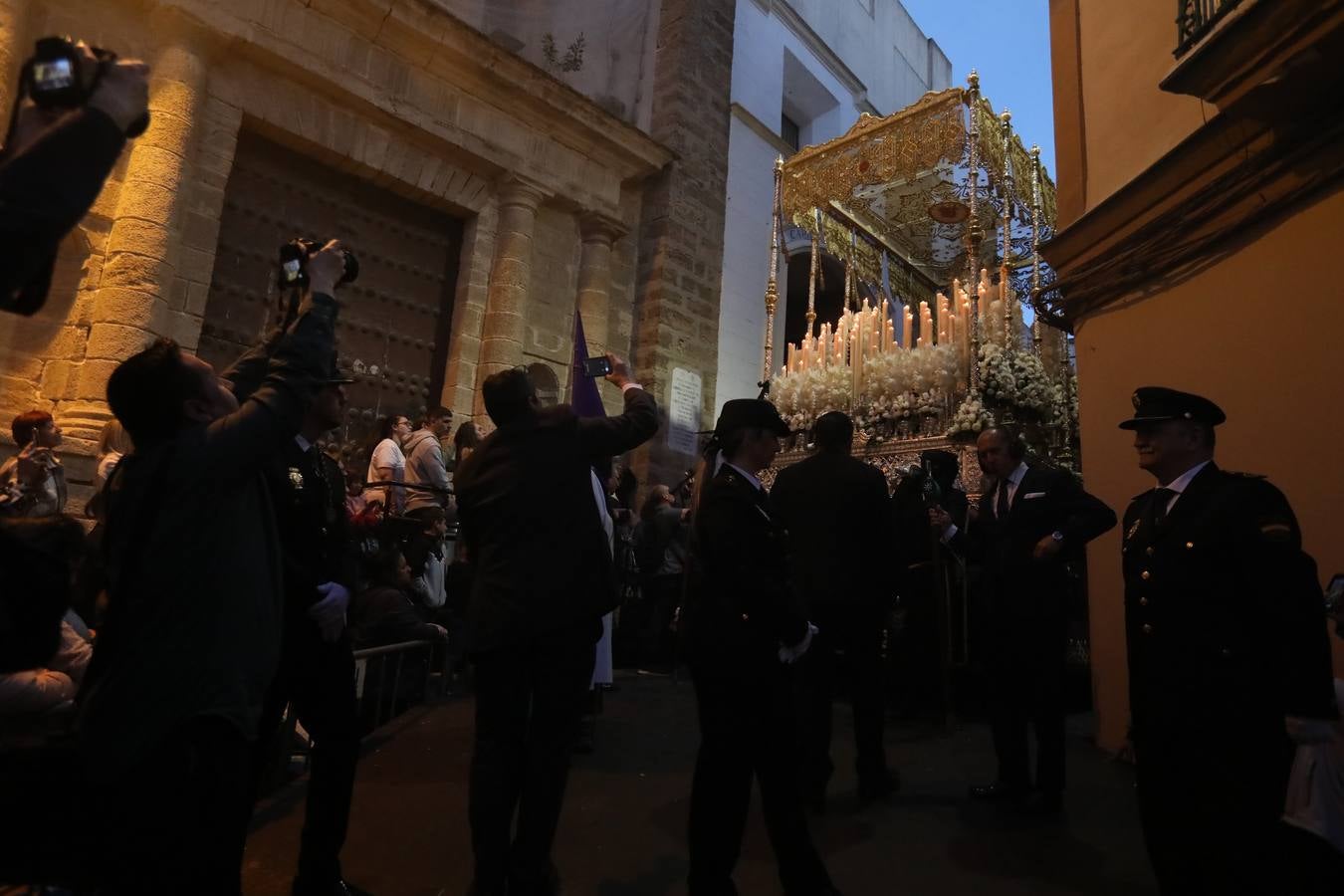 Fotos: Nazareno, el Jueves Santo en Cádiz