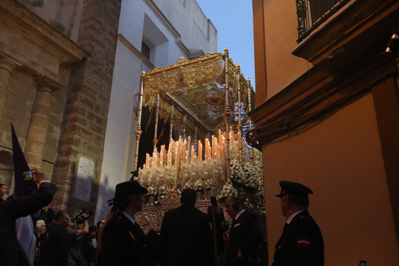 Fotos: Nazareno, el Jueves Santo en Cádiz