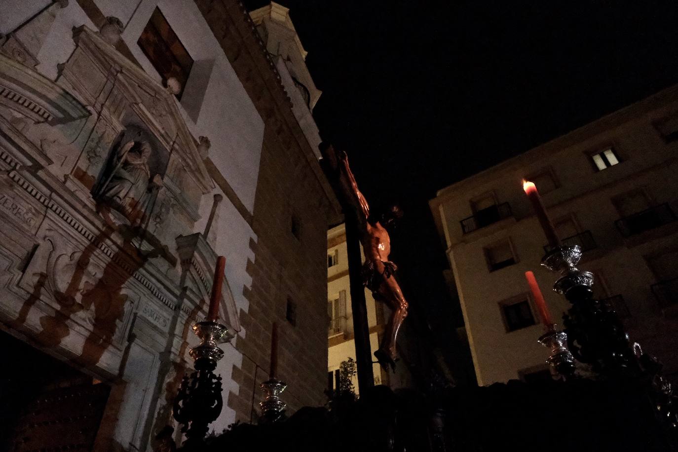 Fotos: Buena Muerte, la sobriedad de la hermandad de San Agustín