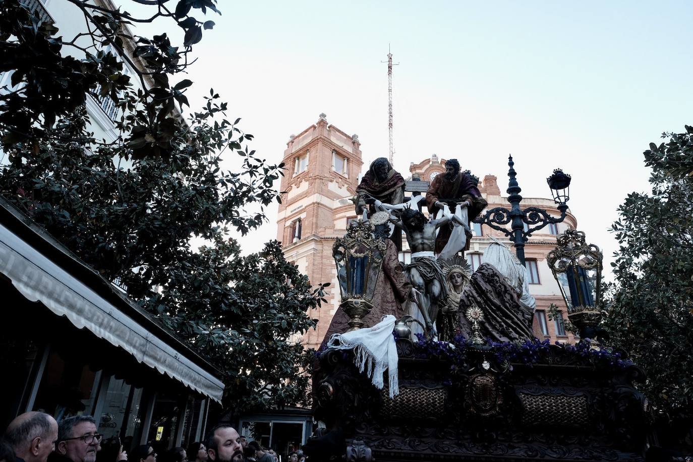 Fotos: Descendimiento, el Viernes Santo en Cádiz