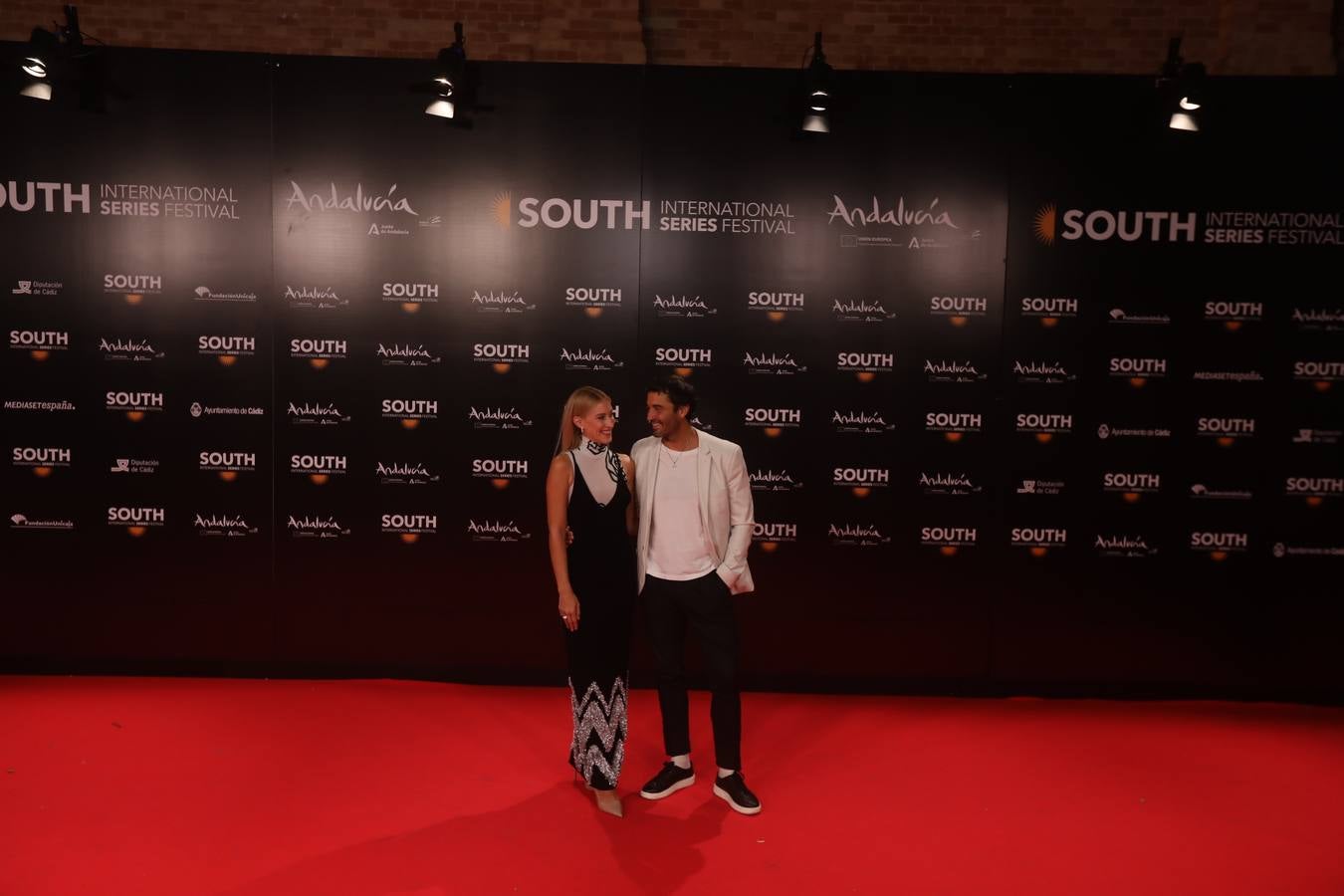 Alfombra roja: Cádiz recibe a las estrellas del South al ritmo de la Macarena
