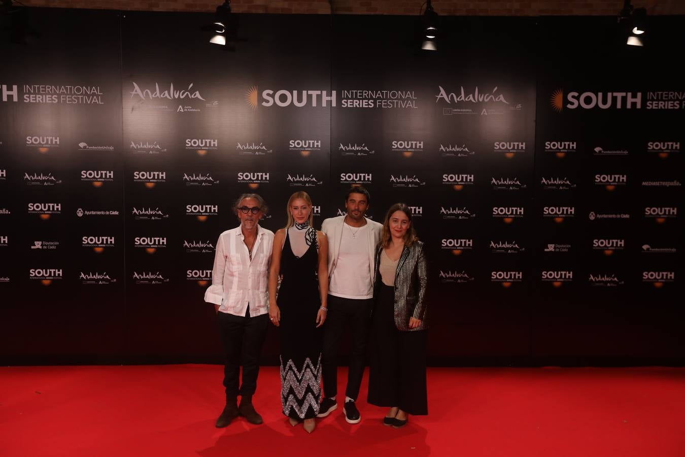 Alfombra roja: Cádiz recibe a las estrellas del South al ritmo de la Macarena