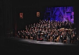 El Teatro Falla se llena en el concierto de Al Palo