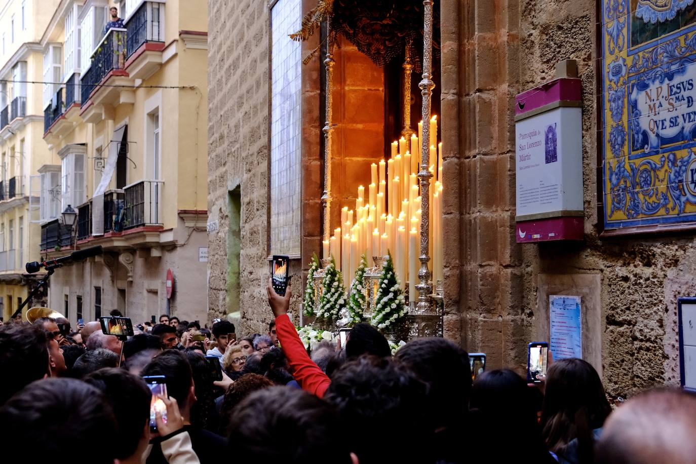 Fotos: Servitas en el Viernes de Dolores de la Semana Santa de Cádiz 2024