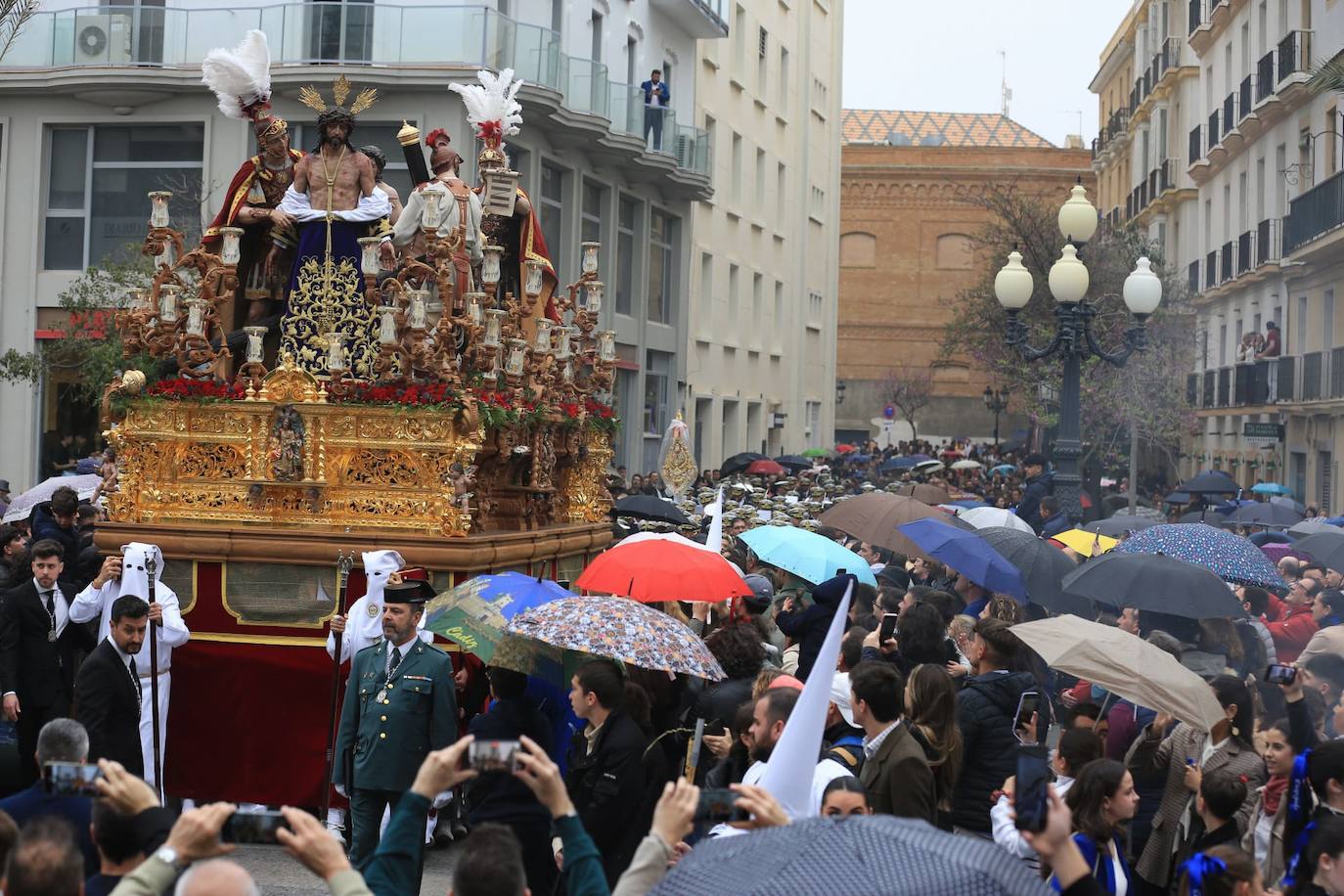 Fotos: El Despojado en el Domingo de Ramos en la Semana Santa de Cádiz 2024