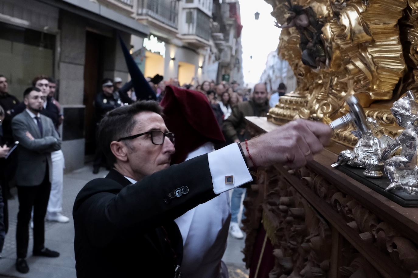 Fotos: Ecce-Homo en el Martes Santo de la Semana Santa de Cádiz