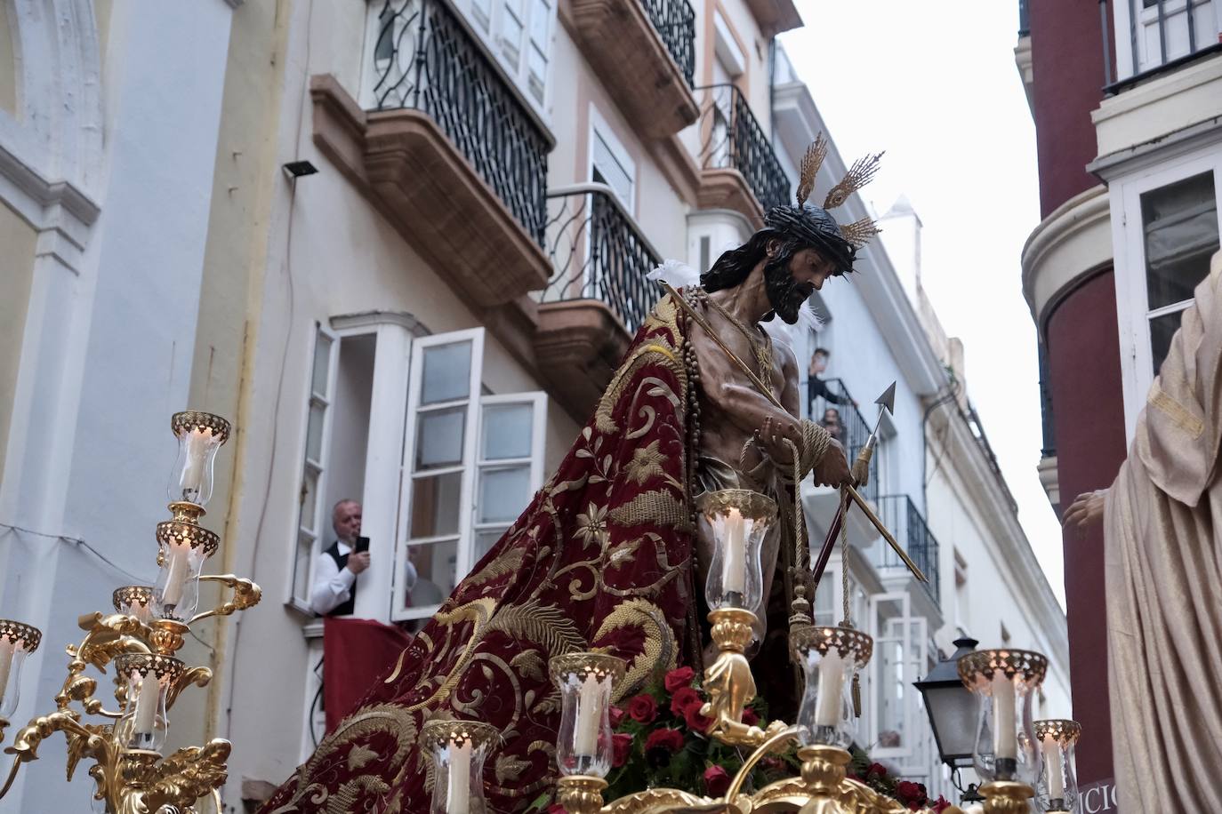 Fotos: Ecce-Homo en el Martes Santo de la Semana Santa de Cádiz
